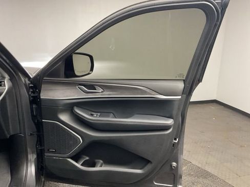 Used 2021 Jeep Grand Cherokee L Limited image 23