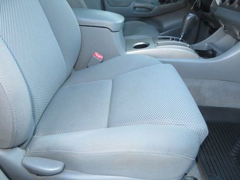 Used 2007 Toyota Tacoma PreRunner image 37