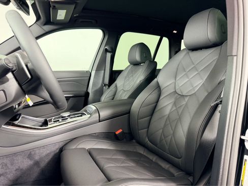 New 2026 BMW X5 xDrive40i w/ M Sport Package AWD/4WD image 13