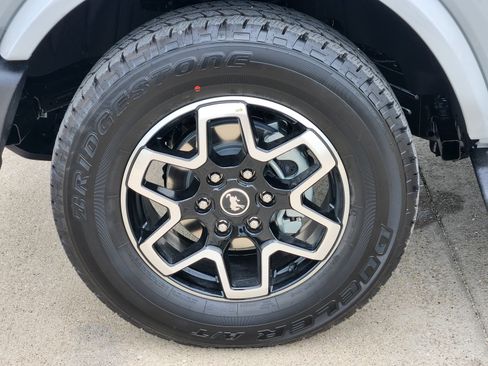 New 2026 Ford Bronco Outer Banks AWD/4WD image 12