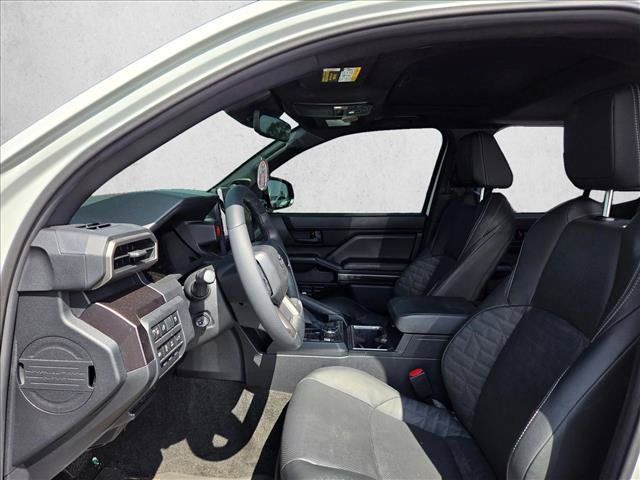Used 2025 Toyota 4Runner TRD Off-Road Premium AWD/4WD image 10