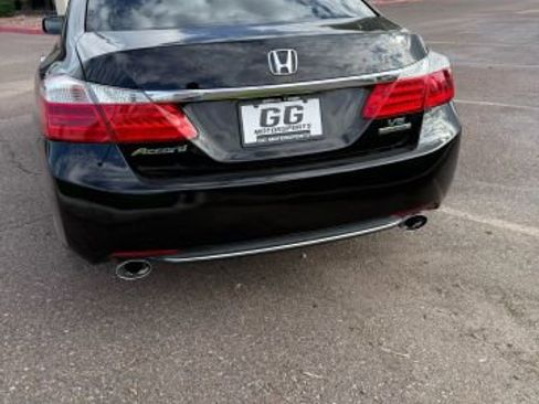 Used 2015 Honda Accord Touring image 4