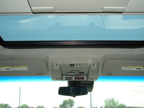 Used 2020 Cadillac Escalade ESV Premium Luxury image 12