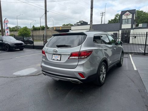 Used 2018 Hyundai Santa Fe SE FWD image 9