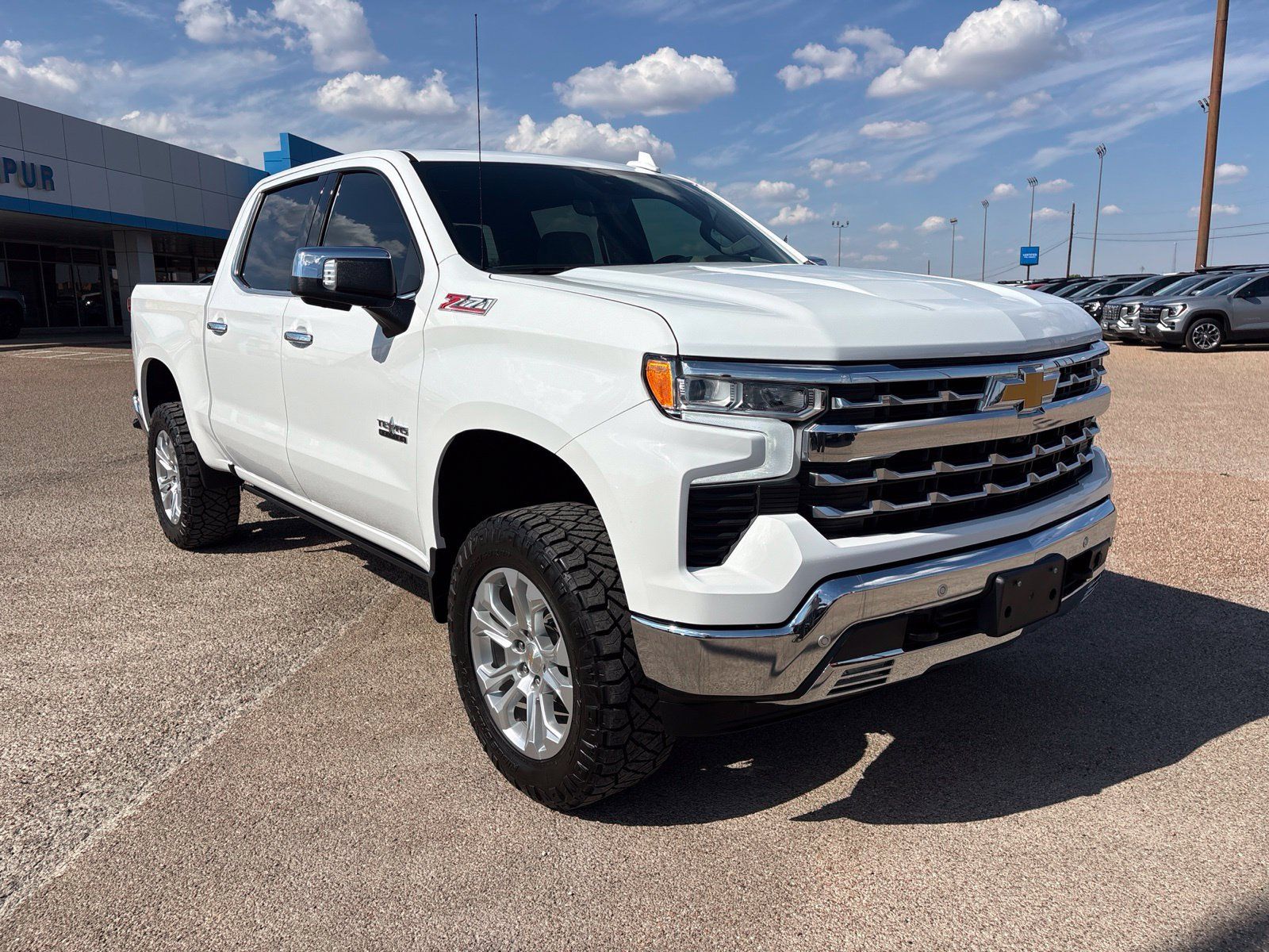 Used 2024 Chevrolet Silverado 1500 LTZ w/ LTZ Premium Texas Edition AWD/4WD image 8