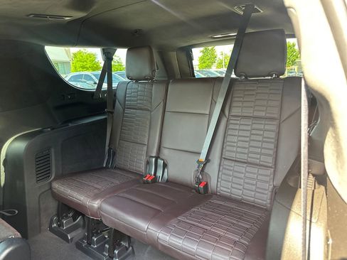 Certified 2023 Cadillac Escalade ESV Premium Luxury Platinum w/ Heavy-Duty Trailer Package AWD/4WD image 35