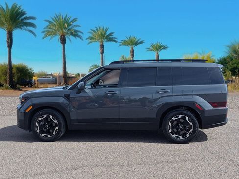 Used 2025 Hyundai Santa Fe SEL image 2