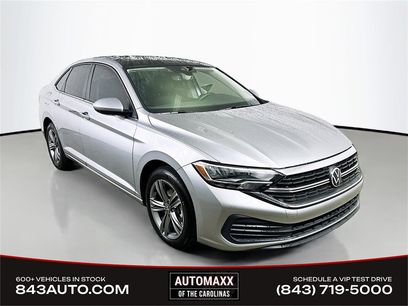 Used 2024 Volkswagen Jetta SE w/ Panoramic Sunroof Package