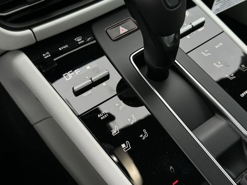 Certified 2026 Porsche Macan S AWD/4WD image 15