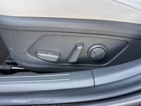 Used 2025 Hyundai Sonata SEL FWD image 18