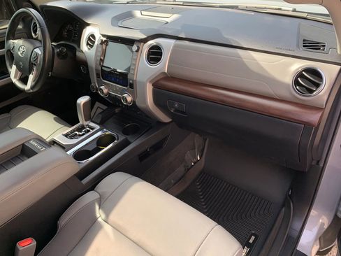 Used 2020 Toyota Tundra Limited w/ Limited Premium Package image 36