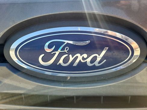 Used 2018 Ford F150 XLT w/ Equipment Group 302A Luxury AWD/4WD image 35