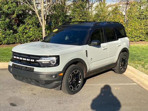 Used 2022 Ford Bronco Sport Outer Banks image 3