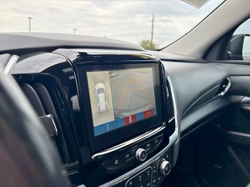 Used 2019 Chevrolet Traverse Premier w/ Driver Confidence II Package FWD image 43