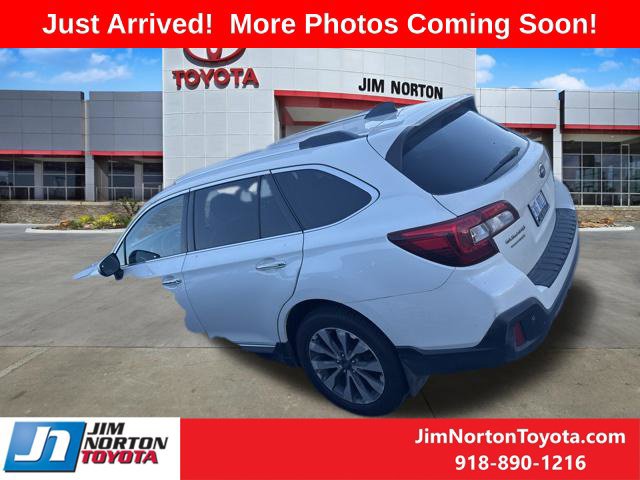 Used 2018 Subaru Outback 3.6R Touring AWD/4WD image 3