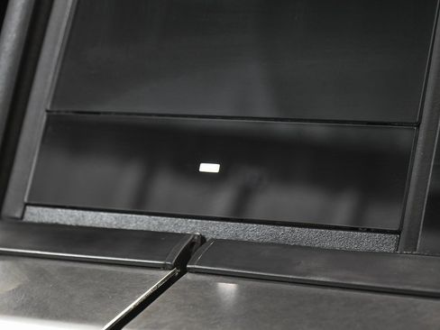 Used 2025 Tesla Cybertruck AWD Crew Cab image 9