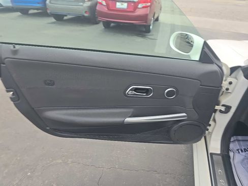 Used 2004 Chrysler Crossfire Limited image 11