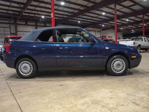 Used 2001 Volkswagen Cabrio GLS image 23