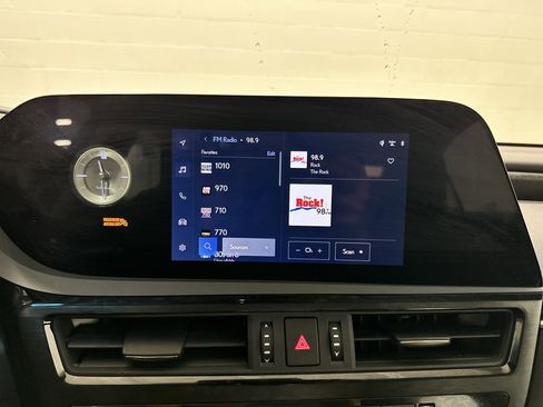 Used 2023 Lexus ES 350 w/ Premium Package image 12