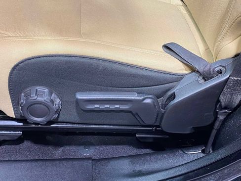 Used 2021 Jeep Wrangler Sport AWD/4WD image 18