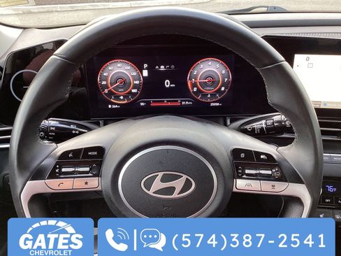 Used 2025 Hyundai Elantra SEL FWD image 28