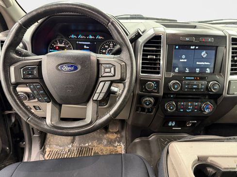 Used 2016 Ford F150 XLT w/ Equipment Group 302A Luxury image 11