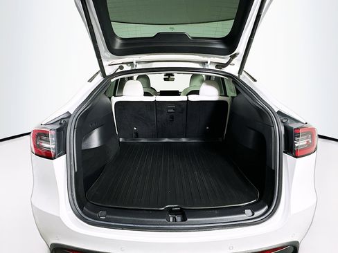 Used 2021 Tesla Model Y Long Range image 28