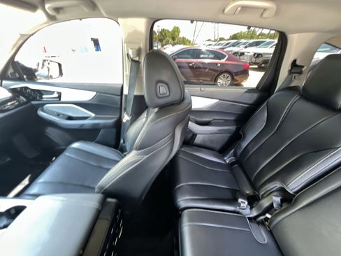 Used 2024 Acura MDX SH-AWD w/ Technology Package image 3