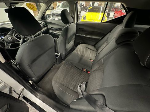 Used 2022 Nissan Kicks S image 16