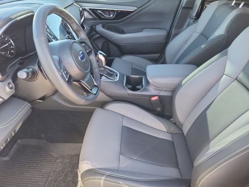 Used 2025 Subaru Outback Onyx Edition XT w/ Popular Package #2 image 10