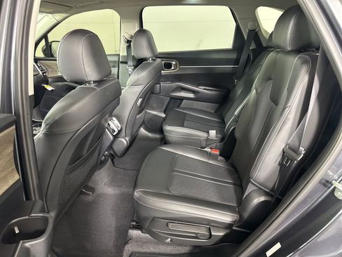 Used 2023 Kia Sorento X-Line EX image 17