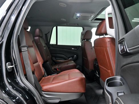 Used 2019 Chevrolet Tahoe Premier w/ Premier Plus Edition AWD/4WD image 35