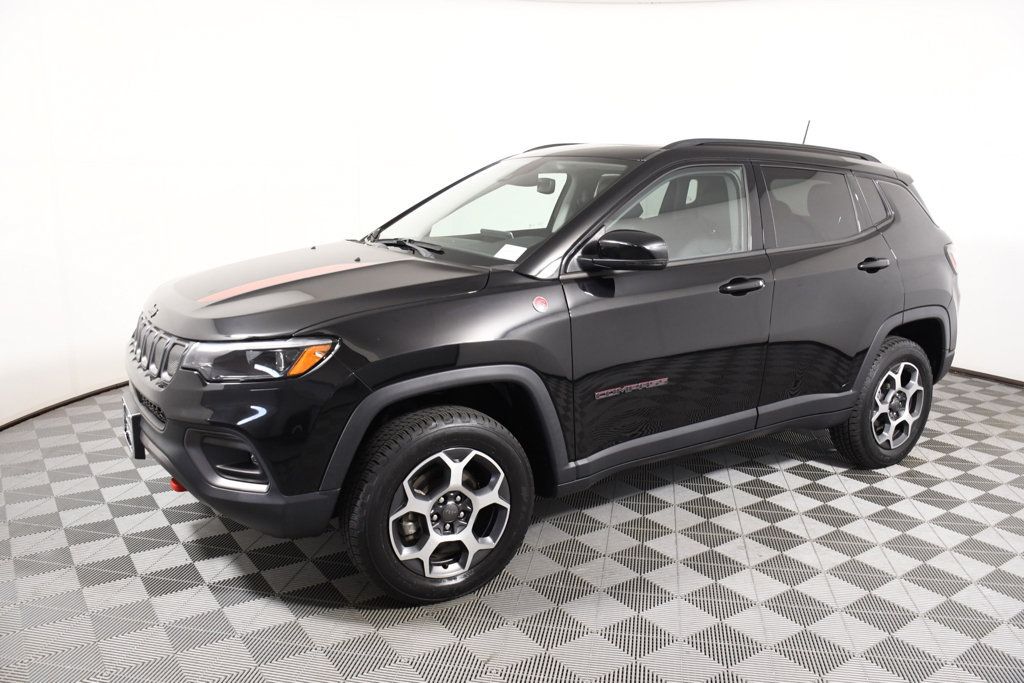 Used 2022 Jeep Compass Trailhawk w/ Trailhawk Elite Group AWD/4WD image 2