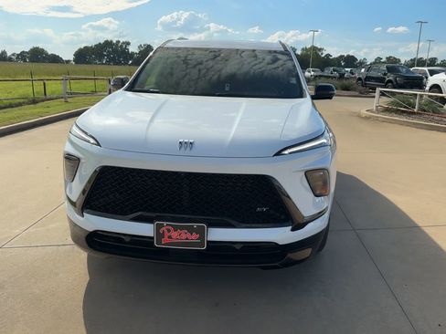 New 2026 Buick Enclave Sport Touring w/ LPO, Illumination Package image 4