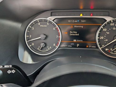 Used 2022 Nissan Rogue SV image 15