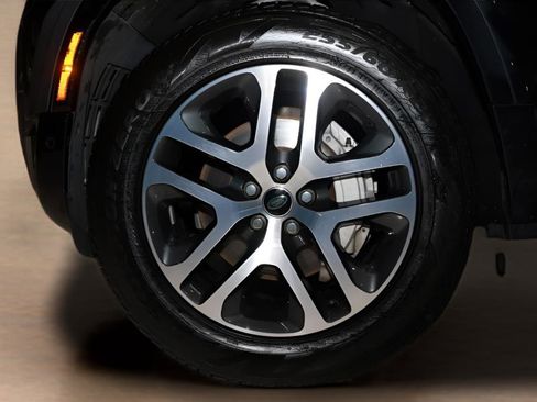 Used 2023 Land Rover Defender 110 X-Dynamic SE image 45