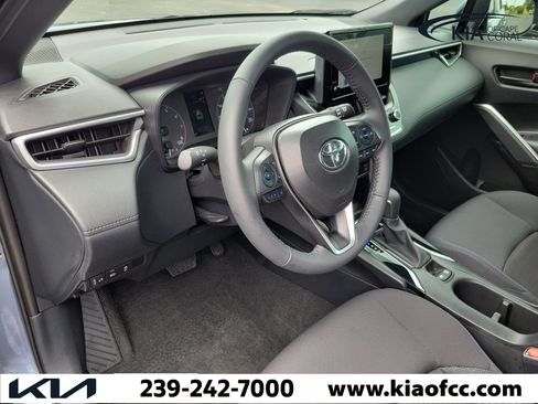 Used 2024 Toyota Corolla Cross AWD Hybrid image 31