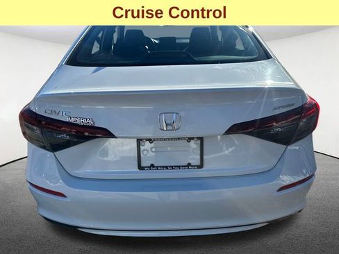 Used 2025 Honda Civic Sport image 9