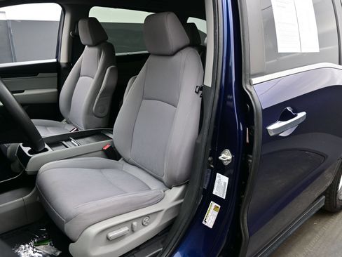 Used 2019 Honda Odyssey EX image 12