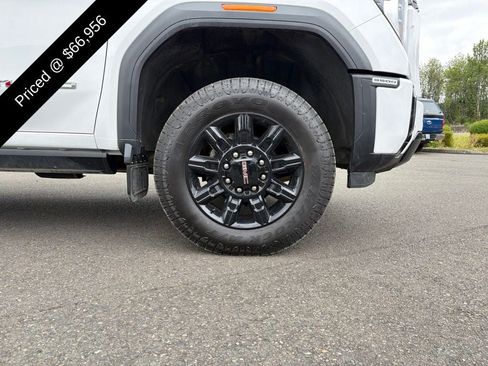 Used 2024 GMC Sierra 3500 AT4 w/ AT4 Premium Plus Package AWD/4WD image 4