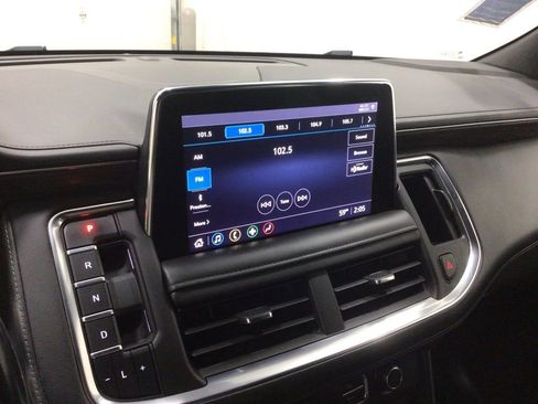 Used 2021 Chevrolet Tahoe Z71 image 17