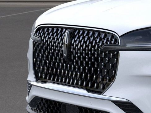 New 2026 Lincoln Aviator AWD image 22