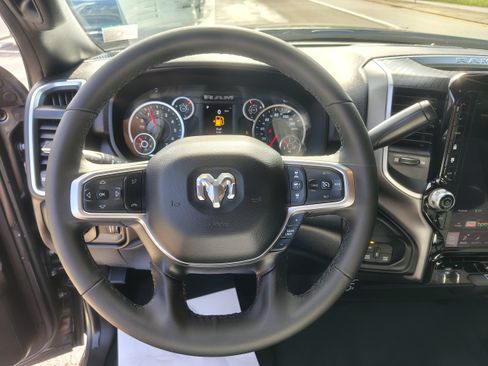 Certified 2025 RAM 2500 Big Horn AWD/4WD image 26