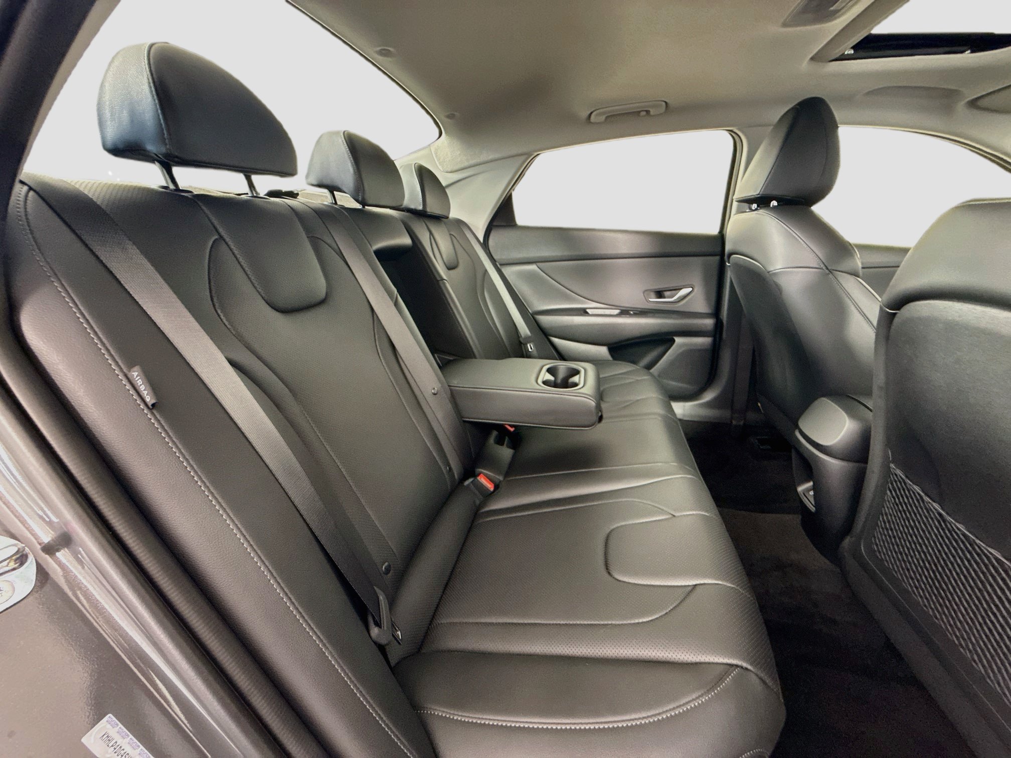 Used 2025 Hyundai Elantra Limited FWD image 29