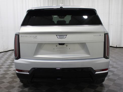 New 2025 Cadillac Escalade IQ Luxury 2 AWD/4WD image 39