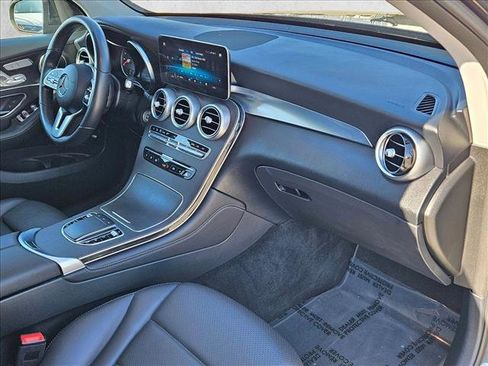 Used 2021 Mercedes-Benz GLC 300 GLC 300 image 22