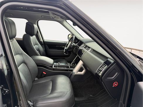 Used 2018 Land Rover Range Rover HSE image 15