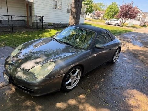 Used 2002 Porsche 911 Carrera RWD image 3