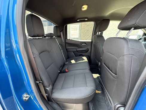 Used 2023 Chevrolet Colorado LT AWD/4WD image 32