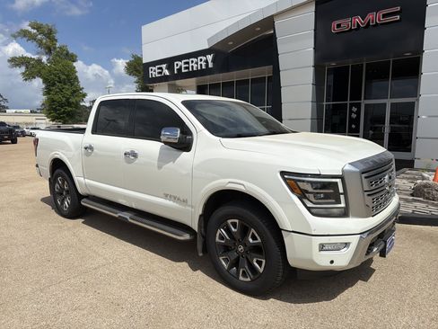 Used 2022 Nissan Titan Platinum Reserve w/ Moonroof Package image 1